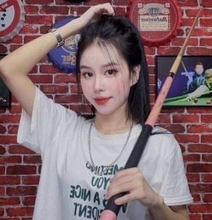 เพื่อนบ้านพาเธอไปถึงจุดสูงสุดของความสุข