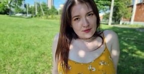 พี่ชาย -in -law เข้ามาในห้องของน้องสาว -ในกฎหมายเมื่อฝนตกกลางดึก