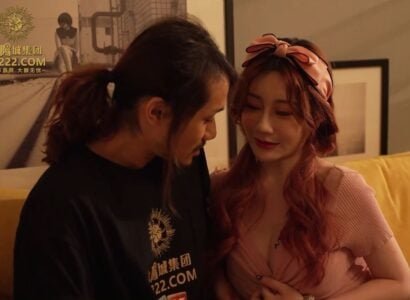 สาวเซ็กซี่พอใจเมื่อได้สัมผัสกับเด็กชายที่มีเสน่ห์