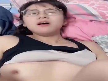 มีเพศสัมพันธ์เด็ก ๆ ในสนามของสุดขีด